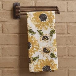 Alternative view of 3 Prong Wood Towel Rack
